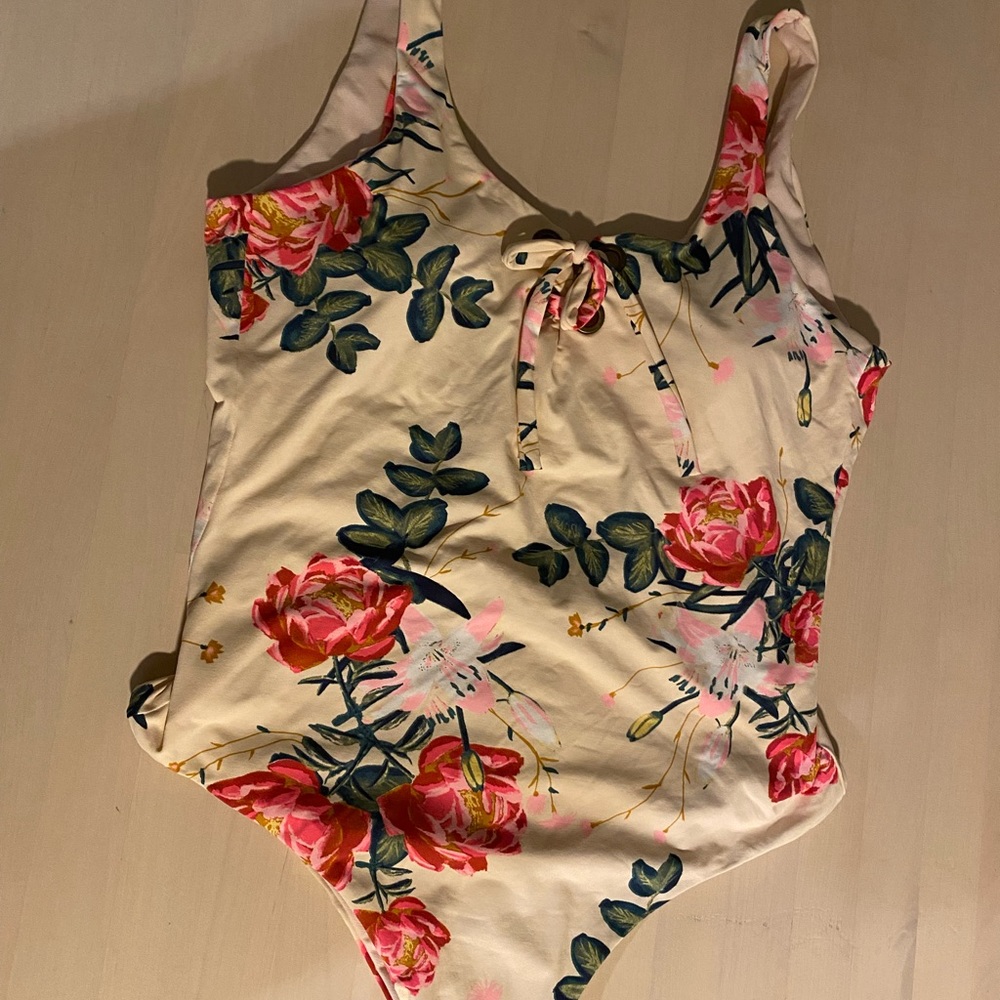 Roxy one piece bathing suit